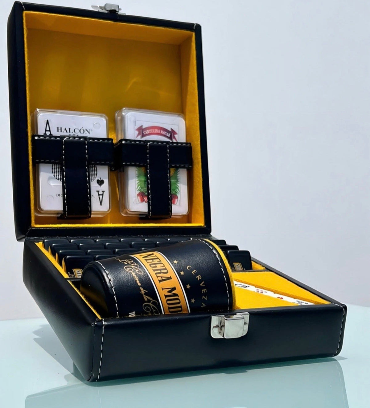 Negra Modelo Dominoes Casino Set Dominoes Set + Cubilete + 2 Barajas/Poker Cards Set