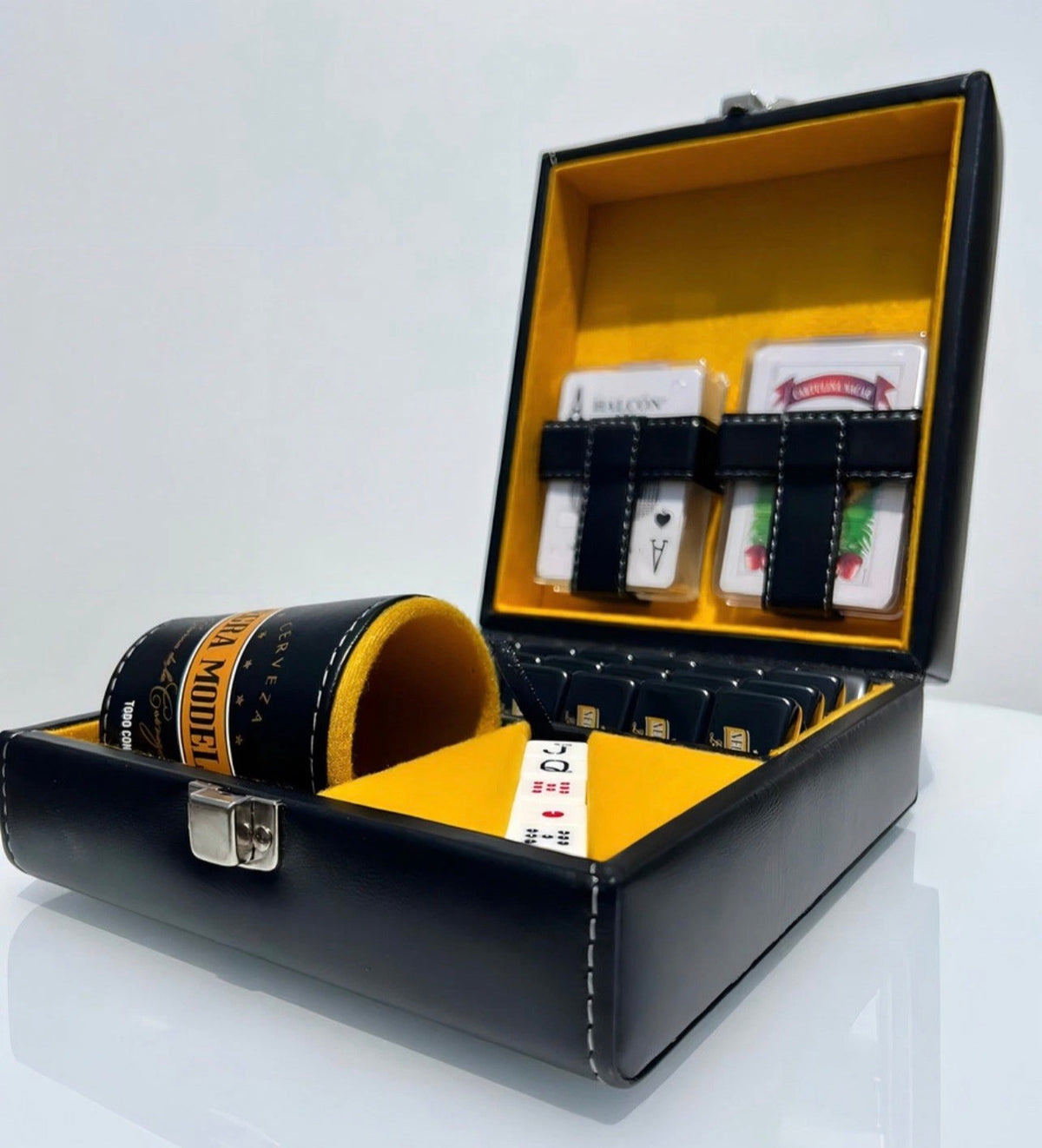 Negra Modelo Dominoes Casino Set Dominoes Set + Cubilete + 2 Barajas/Poker Cards Set