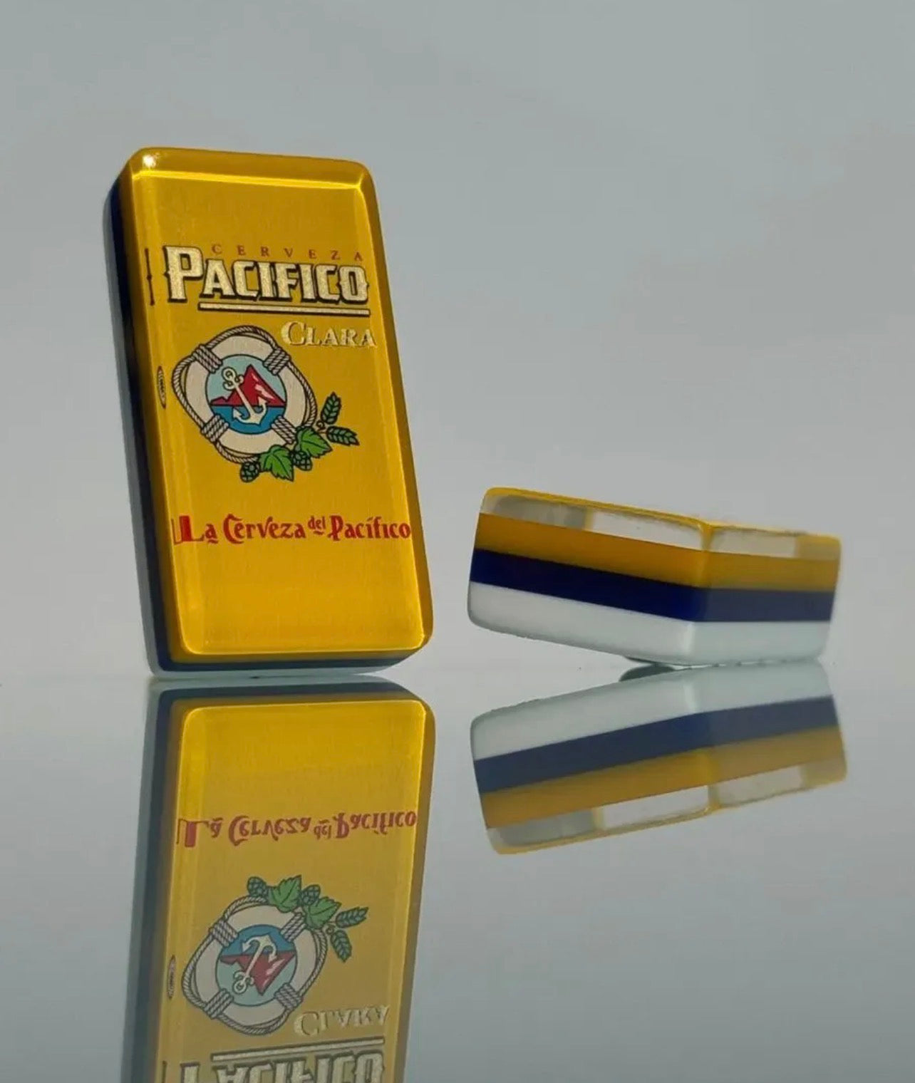 Cerveza Pacifico Dominoes Set in Faux Leather Case Domino