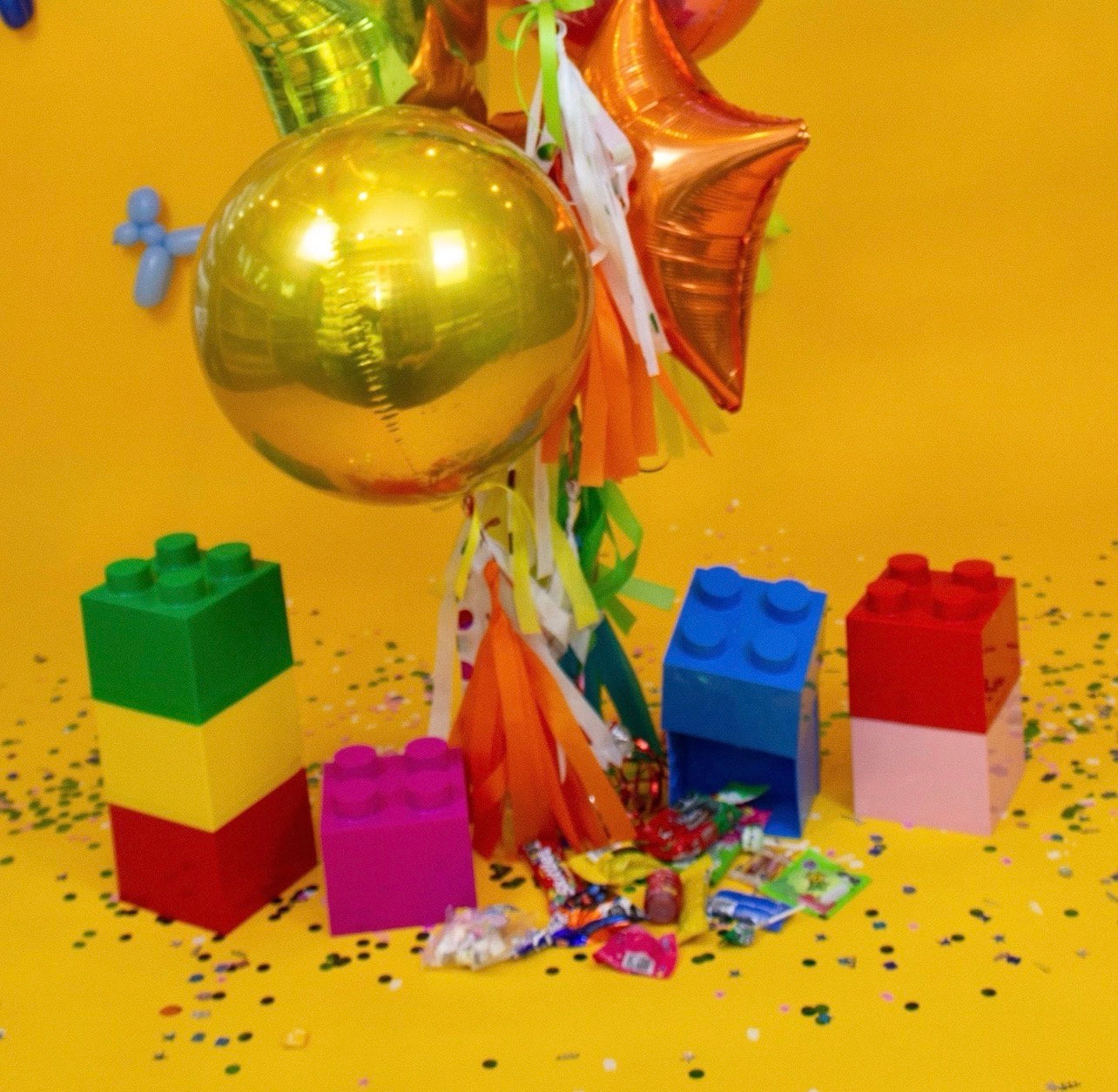 Lego Brick Dulcero Plastic Table Centerpiece Party Favor Random Colors 10pc