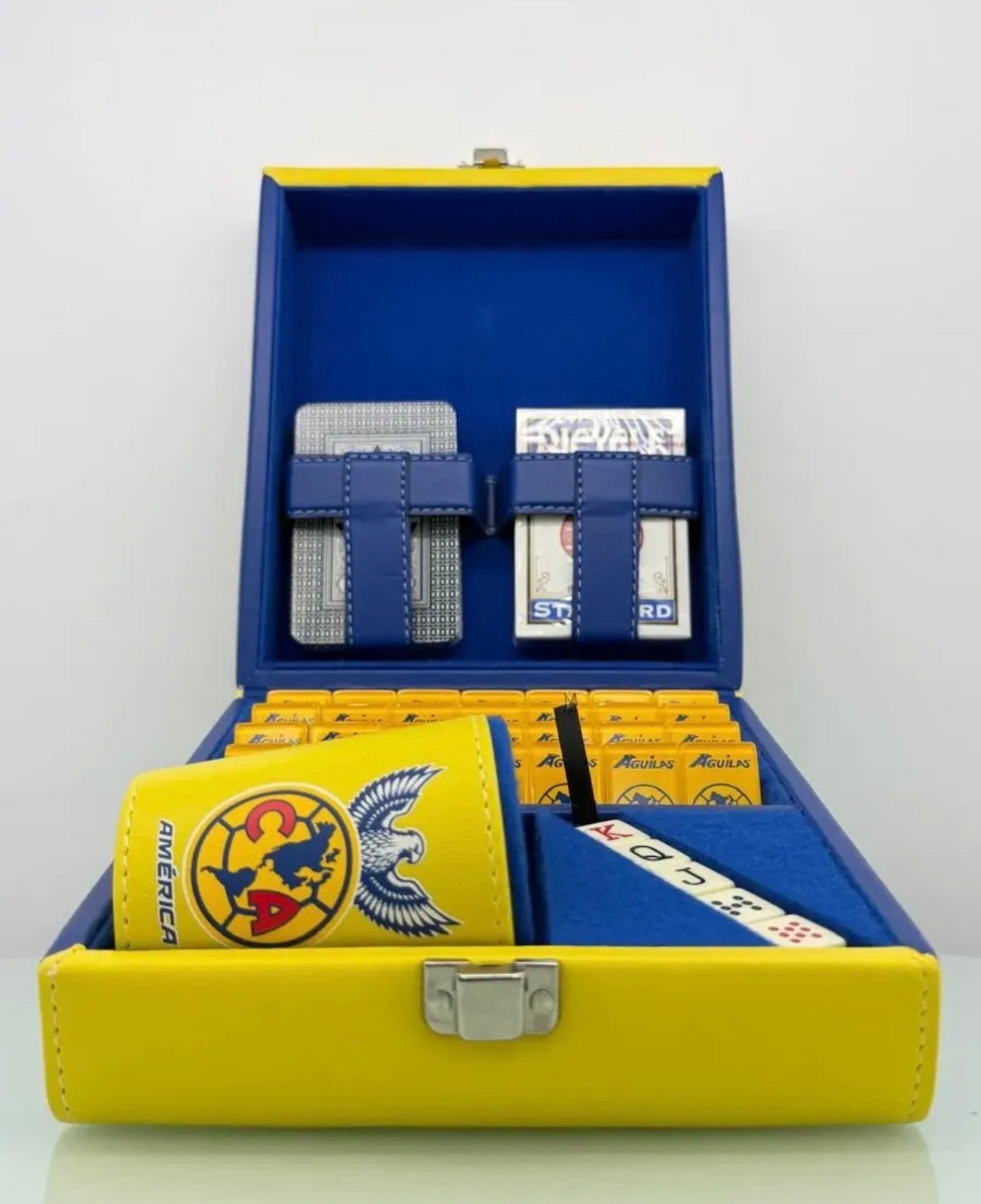 Dominoes Casino Set Aguilas Del America Domino, Cubilete/Dice Set, 2 Barajas/Cards